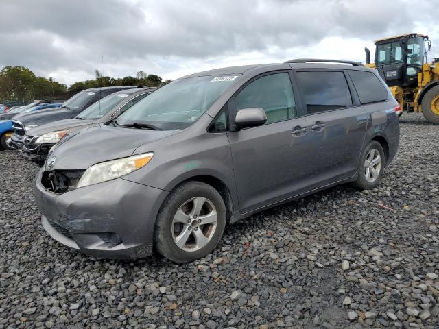 2011 TOYOTA SIENNA LE, 