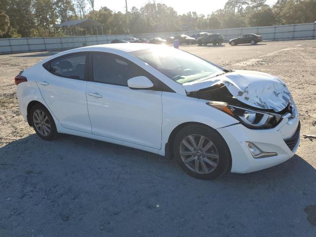 5NPDH4AE2GH686745 - 2016 HYUNDAI ELANTRA SE WHITE photo 4