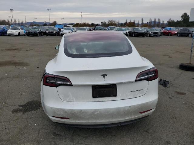 5YJ3E1EB0JF178993 - 2018 TESLA MODEL 3 WHITE photo 6