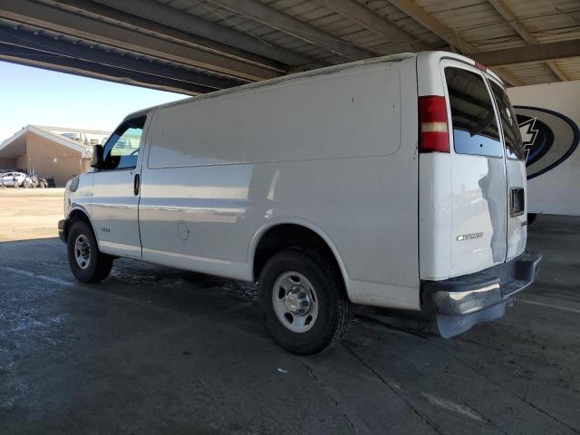 1GCHG35U051236905 - 2005 CHEVROLET EXPRESS G3 WHITE photo 2