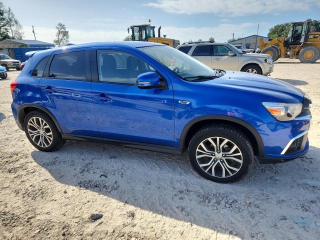 JA4AP3AU7JU019605 - 2018 MITSUBISHI OUTLANDER ES BLUE photo 4