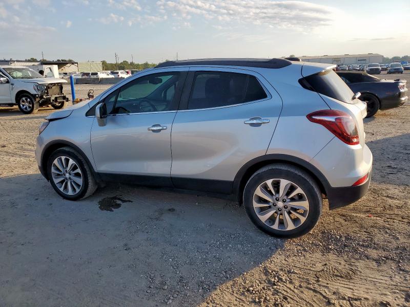 KL4CJASB5LB014476 - 2020 BUICK ENCORE PREFERRED SILVER photo 2