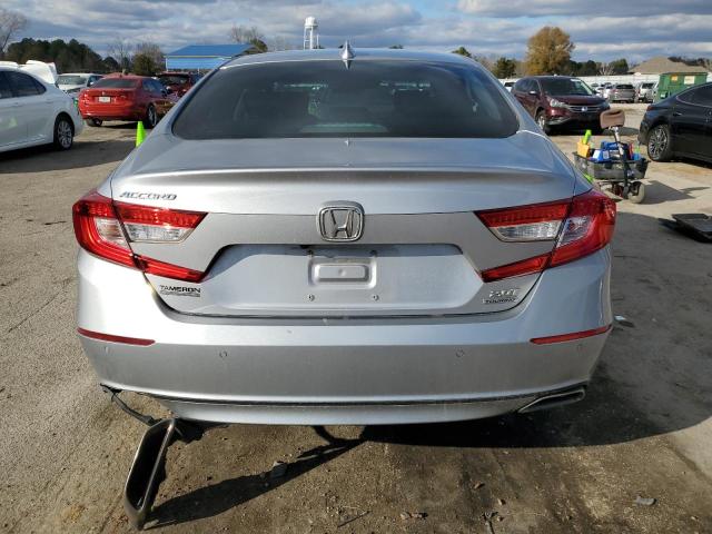 1HGCV2F91JA008640 - 2018 HONDA ACCORD TOURING SILVER photo 6