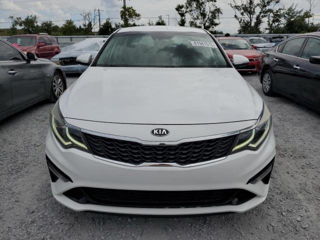 5XXGT4L34KG341647 - 2019 KIA OPTIMA LX WHITE photo 5