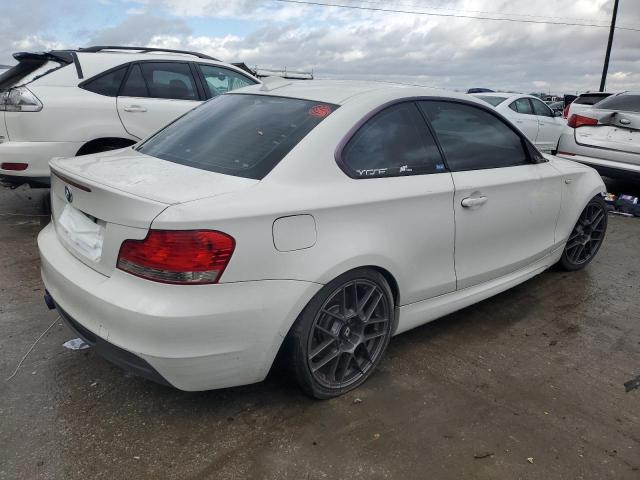 WBAUC9C52BVM10239 - 2011 BMW 135 I WHITE photo 3