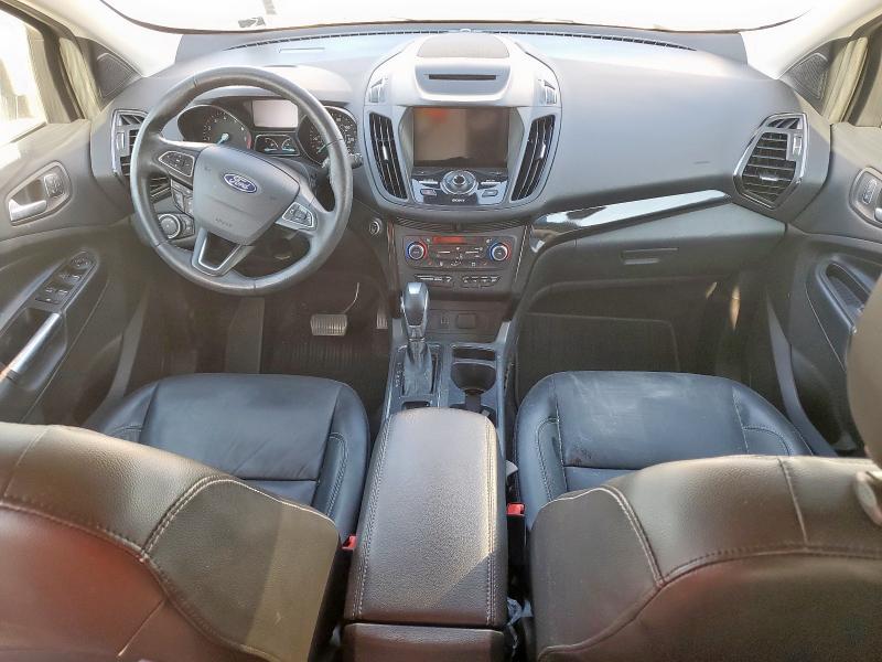 1FMCU9J99JUC66299 - 2018 FORD ESCAPE TITANIUM أبيض صورة 8