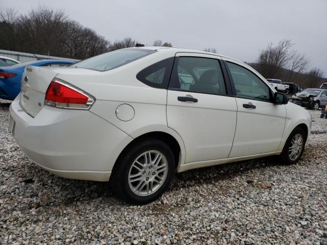 1FAHP3FN0AW299433 - 2010 FORD FOCUS SE WHITE photo 3