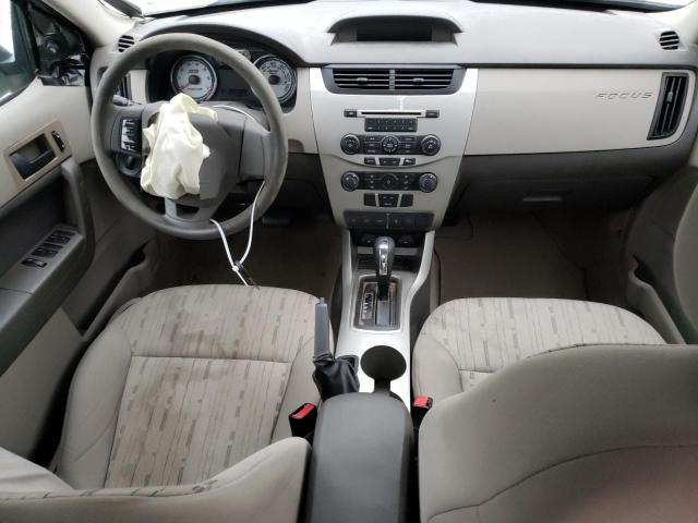 1FAHP3FN0AW299433 - 2010 FORD FOCUS SE WHITE photo 8