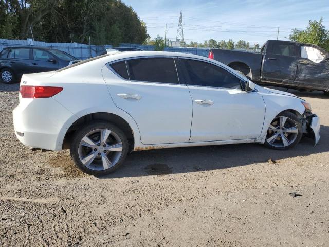 19VDE2E72EE400136 - 2014 ACURA ILX DYNAMIC WHITE photo 3