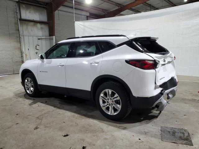 3GNKBGRS8KS688137 - 2019 CHEVROLET BLAZER 2LT WHITE photo 2