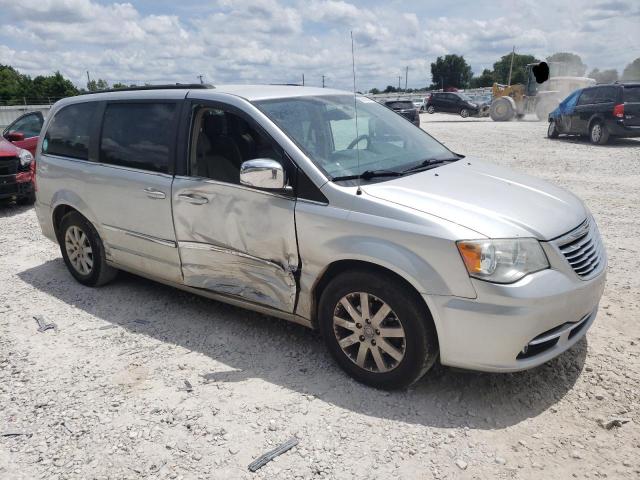 2A4RR8DG9BR633358 - 2011 CHRYSLER TOWN & COU TOURING L SILVER photo 4