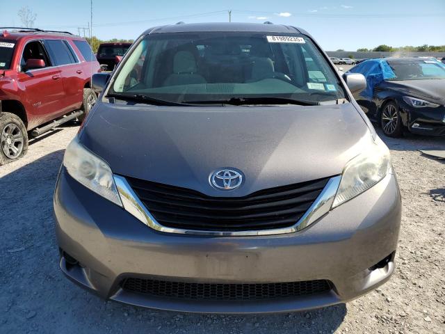 5TDKK3DC1BS117952 - 2011 TOYOTA SIENNA LE ვერცხლისფერი ფოტო 5