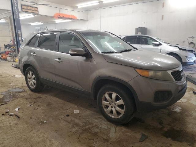 5XYKT3A15CG204705 - 2012 KIA SORENTO BASE GRAY photo 4