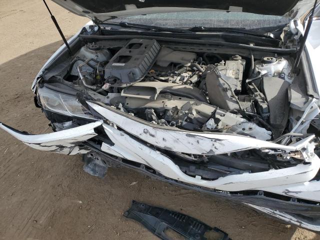 4T1B11HK9JU059698 - 2018 TOYOTA CAMRY L WHITE photo 12