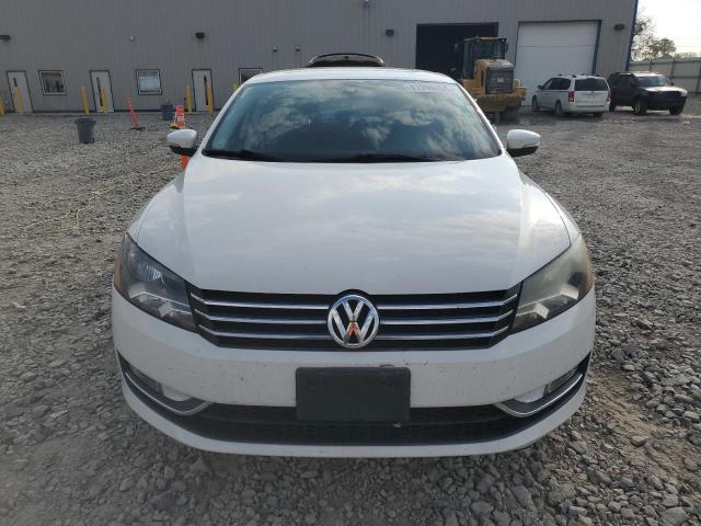 1VWBS7A30FC071272 - 2015 VOLKSWAGEN PASSAT SE Ақ фото 5