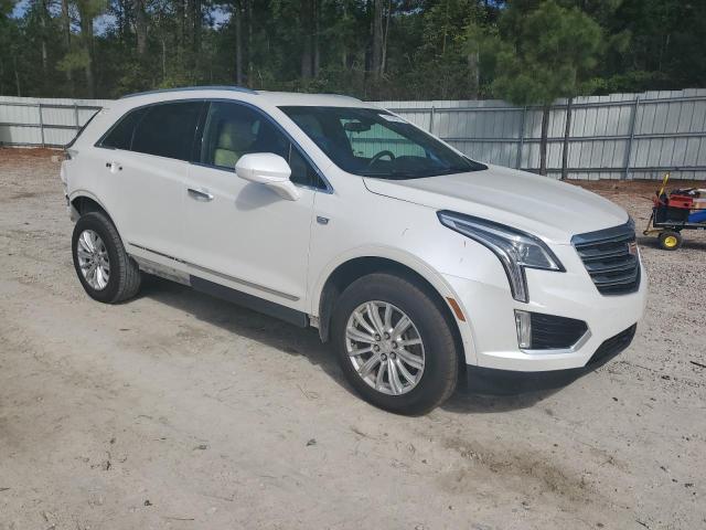 1GYKNARS2JZ107109 - 2018 CADILLAC XT5 Белый фото 4