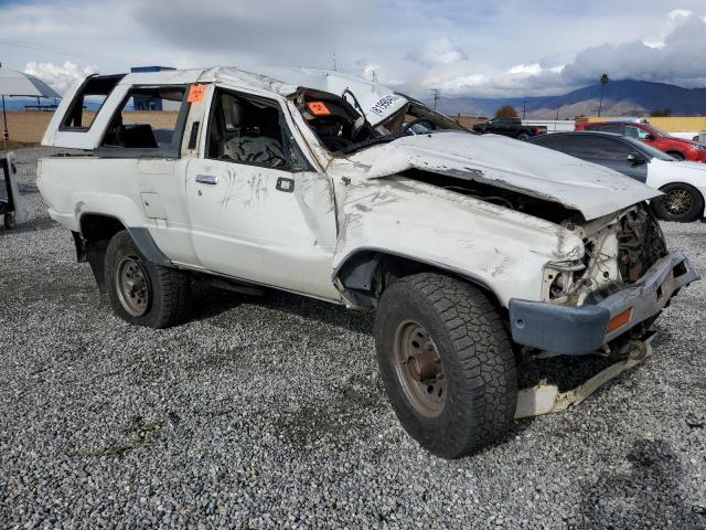 JT4RN62D0G0086089 - 1986 TOYOTA 4RUNNER RN60 WHITE photo 4