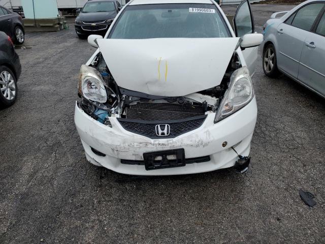 JHMGE8H50BC025964 - 2011 HONDA FIT SPORT WHITE photo 11