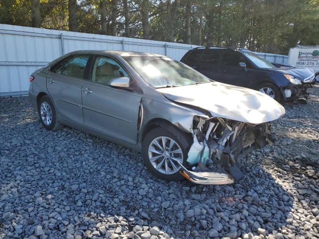 4T1BF1FK1HU713687 - 2017 TOYOTA CAMRY LE 银色 照片 4