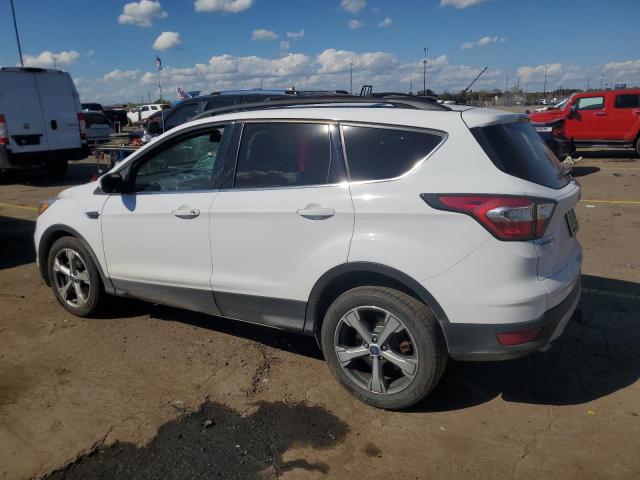 1FMCU0G98HUA91752 - 2017 FORD ESCAPE SE WHITE photo 2