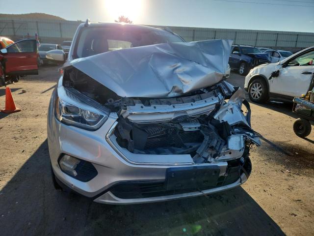 1FMCU9J95JUC89353 - 2018 FORD ESCAPE TITANIUM SILVER photo 5