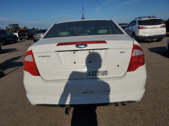 3FAHP0HA7AR145569 - 2010 FORD FUSION SE WHITE photo 6
