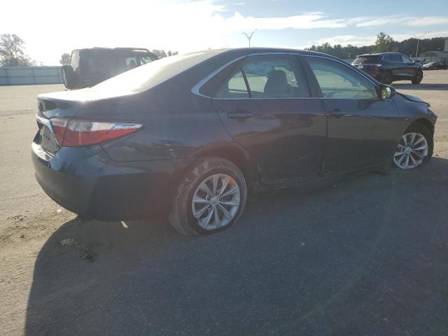 4T1BF1FK0FU874397 - 2015 TOYOTA CAMRY LE BLUE photo 3