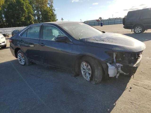 4T1BF1FK0FU874397 - 2015 TOYOTA CAMRY LE BLUE photo 4