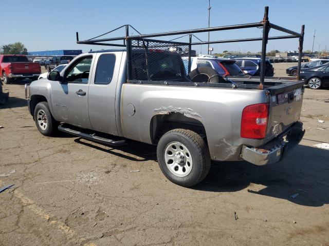 2GCEC19C471573675 - 2007 CHEVROLET SILVERADO C1500 ვერცხლისფერი ფოტო 2