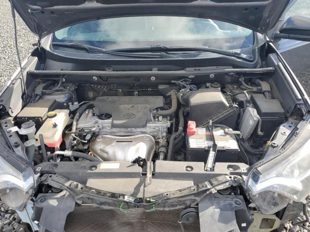 2T3BFREV5HW643760 - 2017 TOYOTA RAV4 LE رمادي صورة 12