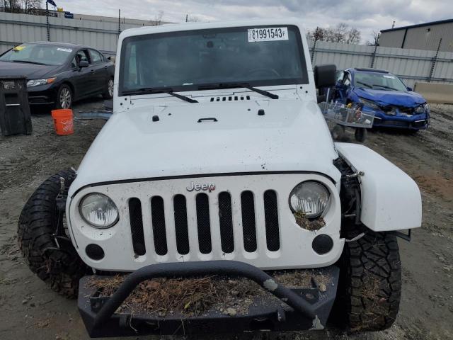 1C4HJWFG5DL639812 - 2013 JEEP WRANGLER RUBICON WHITE photo 5