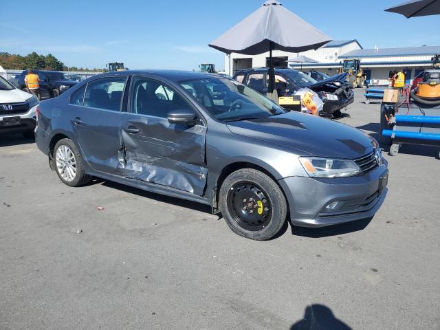 3VWD17AJ8FM225963 - 2015 VOLKSWAGEN JETTA SE GRAY photo 4