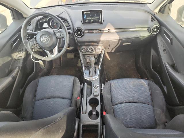 3MYDLBZV6GY119353 - 2016 TOYOTA SCION IA SILVER photo 8