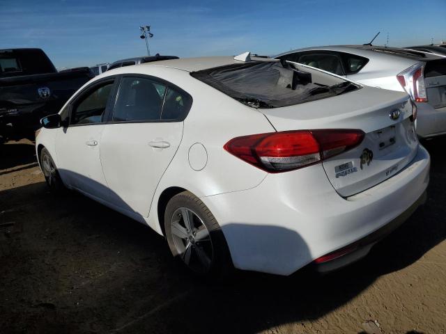 3KPFL4A71JE269542 - 2018 KIA FORTE LX WHITE photo 2