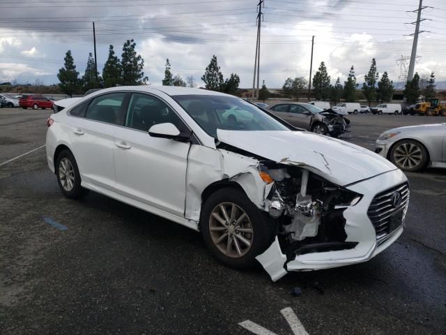 5NPE24AF7KH755498 - 2019 HYUNDAI SONATA SE WHITE photo 4