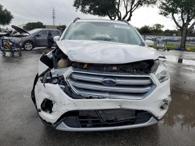 1FMCU9G94HUD95701 - 2017 FORD ESCAPE SE 白色 照片 5