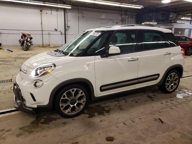 2014 FIAT 500L TREKKING, 