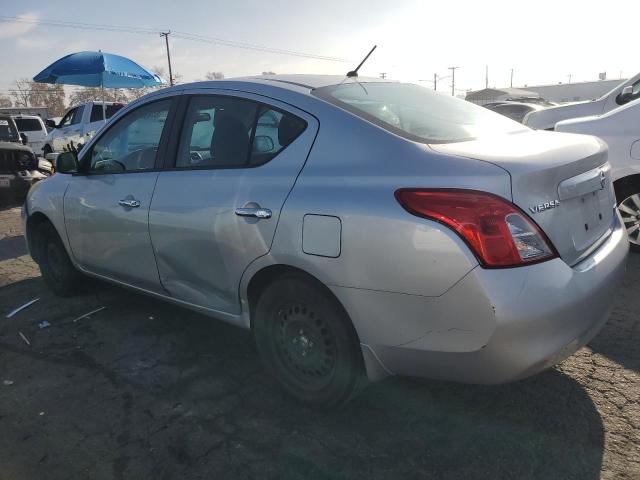 3N1CN7AP4CL891861 - 2012 NISSAN VERSA S SILVER photo 2