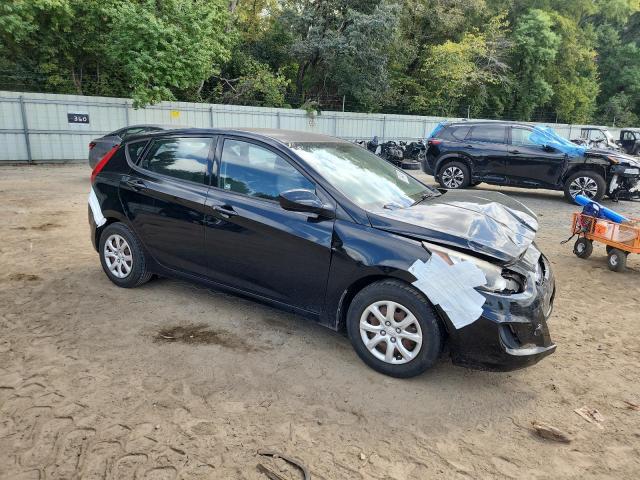 KMHCT5AE2DU075627 - 2013 HYUNDAI ACCENT GLS BLACK photo 4