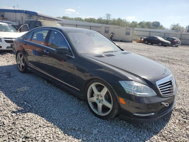 WDDNG7DB7DA513869 - 2013 MERCEDES-BENZ S 550 黑色 照片 4