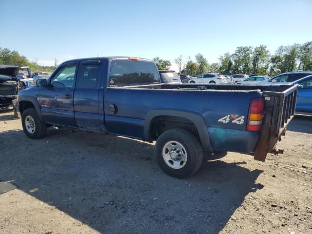 1GCHK29U62E110555 - 2002 CHEVROLET SILVERADO K2500 HEAVY DUTY BLUE photo 2