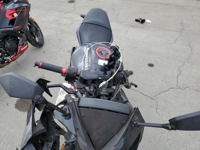 JKAEXEC16BDA69514 - 2011 KAWASAKI EX650 C Siyah fotoğraf 5