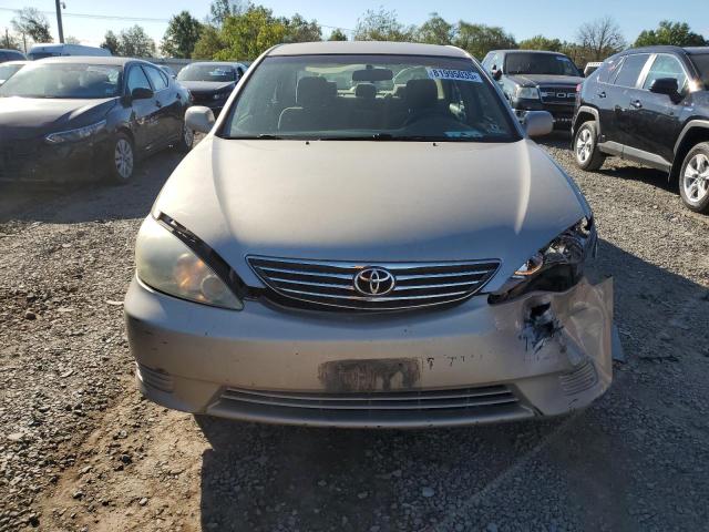 4T1BE32K05U522228 - 2005 TOYOTA CAMRY LE TAN photo 5