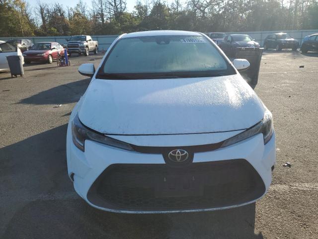5YFEPMAE5MP165427 - 2021 TOYOTA COROLLA LE Սպիտակ լուսանկար 5