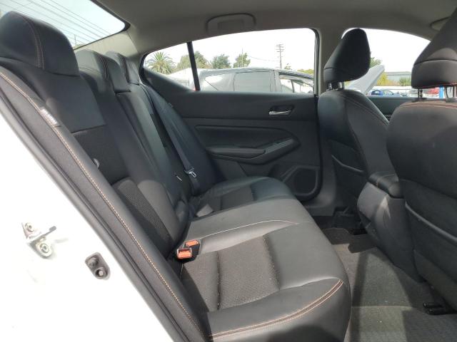 1N4BL4CVXMN407370 - 2021 NISSAN ALTIMA SR WHITE photo 10