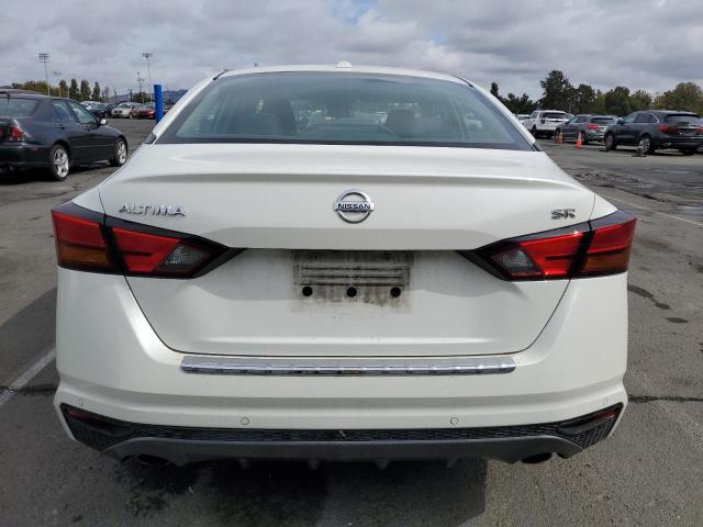 1N4BL4CVXMN407370 - 2021 NISSAN ALTIMA SR WHITE photo 6
