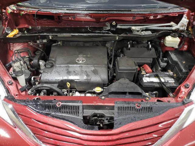 5TDJK3DC5FS125425 - 2015 TOYOTA SIENNA LE RED photo 11