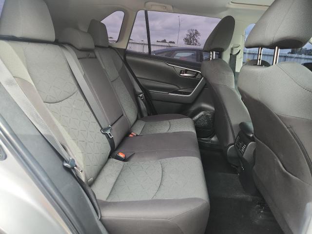 2T3W1RFV9PW257310 - 2023 TOYOTA RAV4 XLE 银色 照片 11
