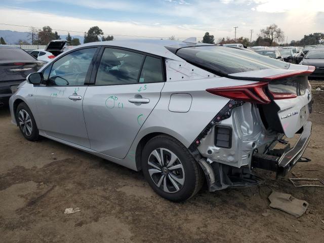 JTDKARFP8H3054199 - 2017 TOYOTA PRIUS PRIM SILVER photo 2