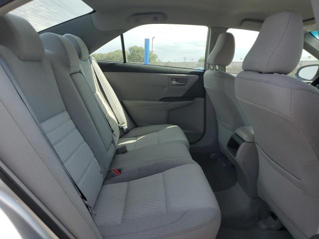 4T4BF1FK5GR521984 - 2016 TOYOTA CAMRY LE SILVER photo 10